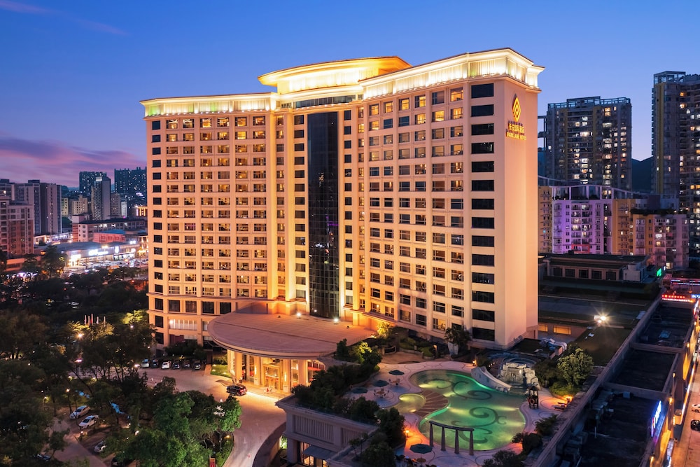 Parklane Hotel