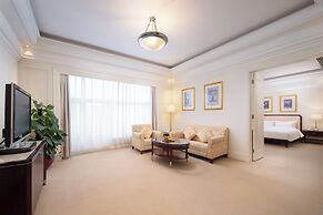 Parklane Hotel