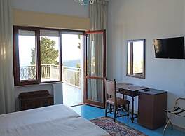Hotel Mediterranee