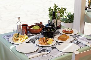 Venus Beach Hotel