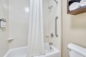 Staybridge Suites Savannah Historic District by IHG