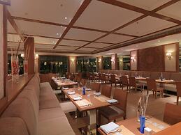 Royal Orchid Resort & Convention Centre
