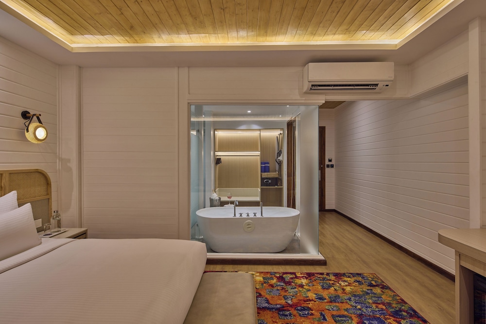Royal Orchid Resort & Convention Centre