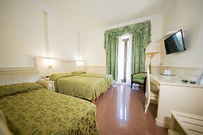 Mancini Park Hotel