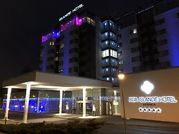 Riga Islande Hotel with FREE parking