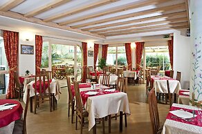 Hotel Athena
