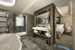 Grandes Alpes Hotel