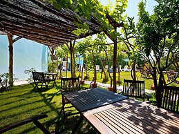 Ariadimari Hotel