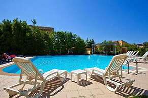 Ariadimari Hotel