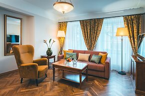 Appia Hotel Residences
