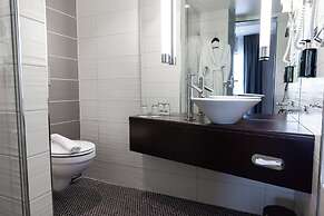 Clarion Hotel Bergen Airport Terminal