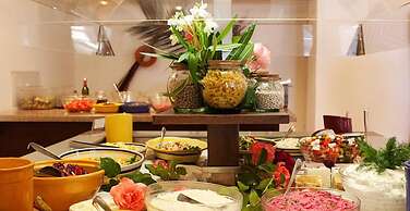 Delfinia Hotel