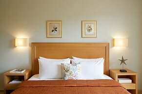 Delfinia Hotel