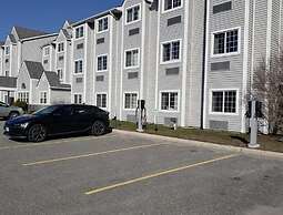 Parry Sound Inn & Suites