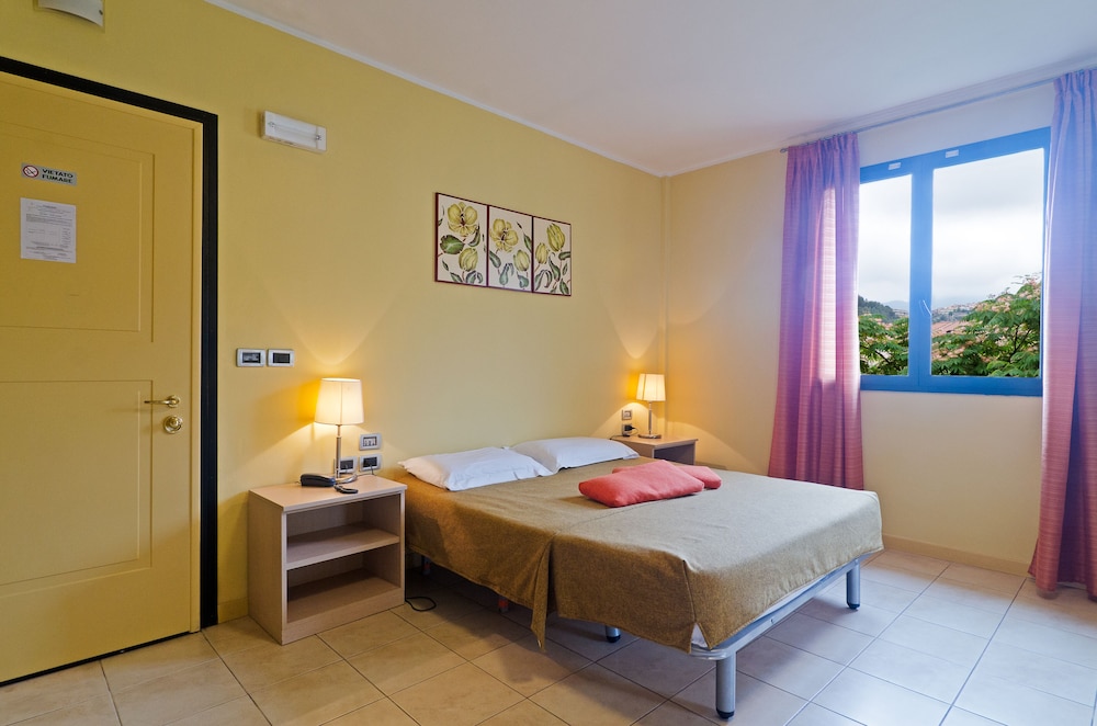 Castellaro Golf Resort