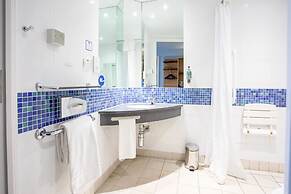 Holiday Inn Express Dunfermline by IHG