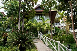 Rawi Warin Resort and Spa