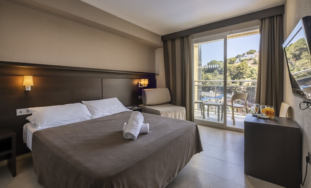 Hotel Rosamar Garden Resort
