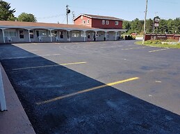 Skyways Motel