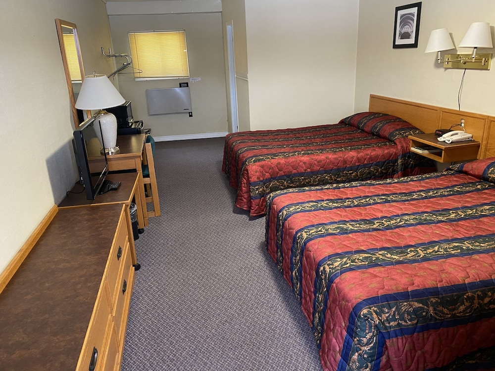 Skyways Motel