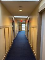 Canadian Inn