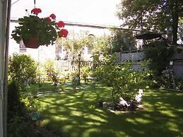 Rose Arden Bed & Breakfast