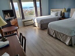 Carolyn Beach Inn & Restaurant