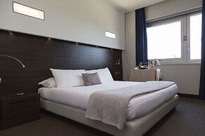HOTEL SELENE POMEZIA