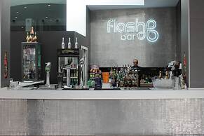 Flash Hotel – Adults recommended