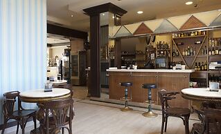 Los Braseros Hotel
