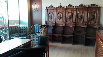 Los Braseros Hotel