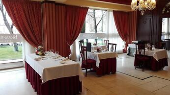 Los Braseros Hotel