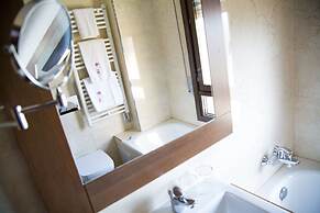 Los Braseros Hotel