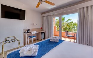 Playavera Hotel - Naturist Friendly