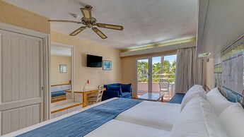 Playavera Hotel - Naturist Friendly