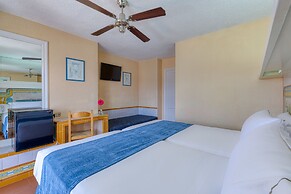 Playavera Hotel - Naturist Friendly