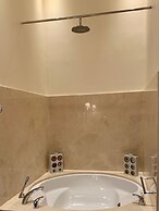 Beaumanoir Small Luxury Boutique Hotel