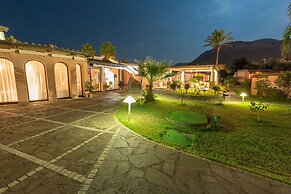 Hotel Eros