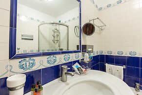 Hotel Eros