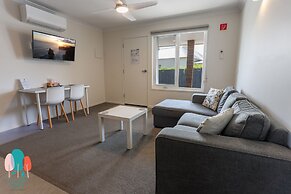 Botanic City Apartments