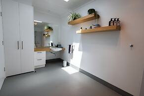 Botanic City Apartments