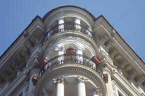 Hotel Le Petit