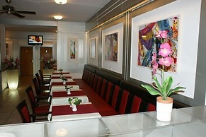 Hotel Acon