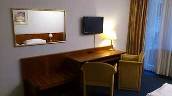 Hotel Acon