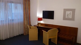 Hotel Acon