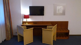 Hotel Acon