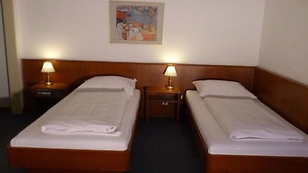 Hotel Acon