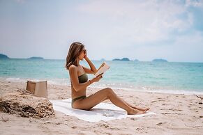 Aana Resort & Spa