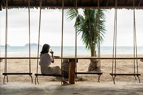 Aana Resort & Spa