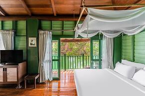 Aana Resort & Spa